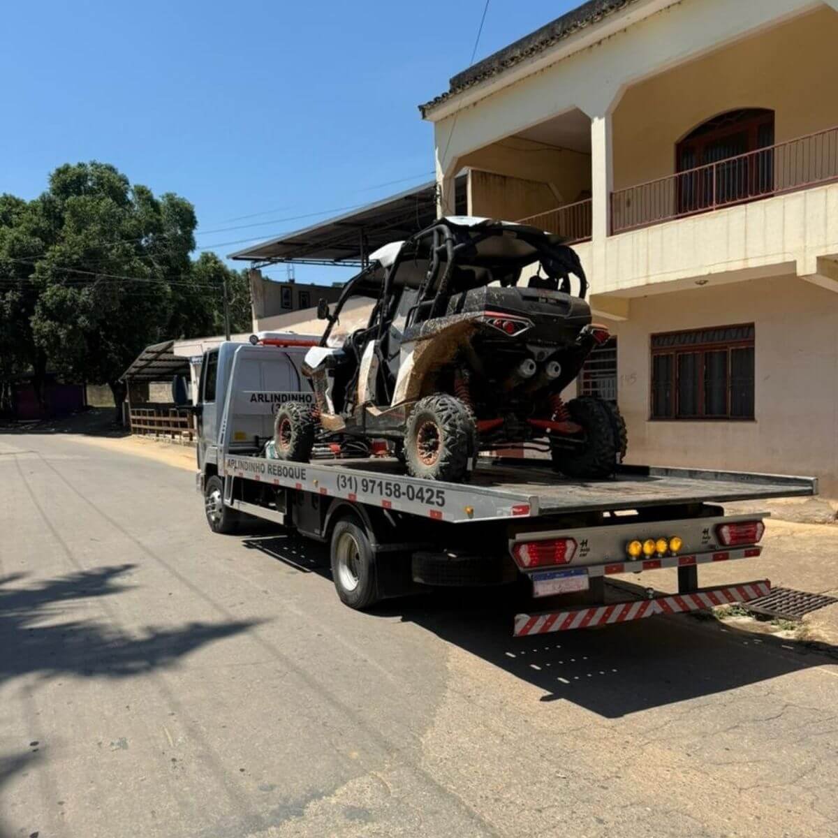 Transporte de veículo off-road (UTV/Buggy) realizado pelo Arlindinho Reboque.